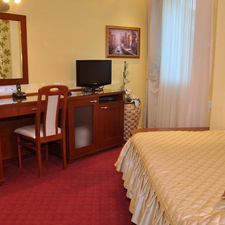 Hotel Botika Кралево Номер фото
